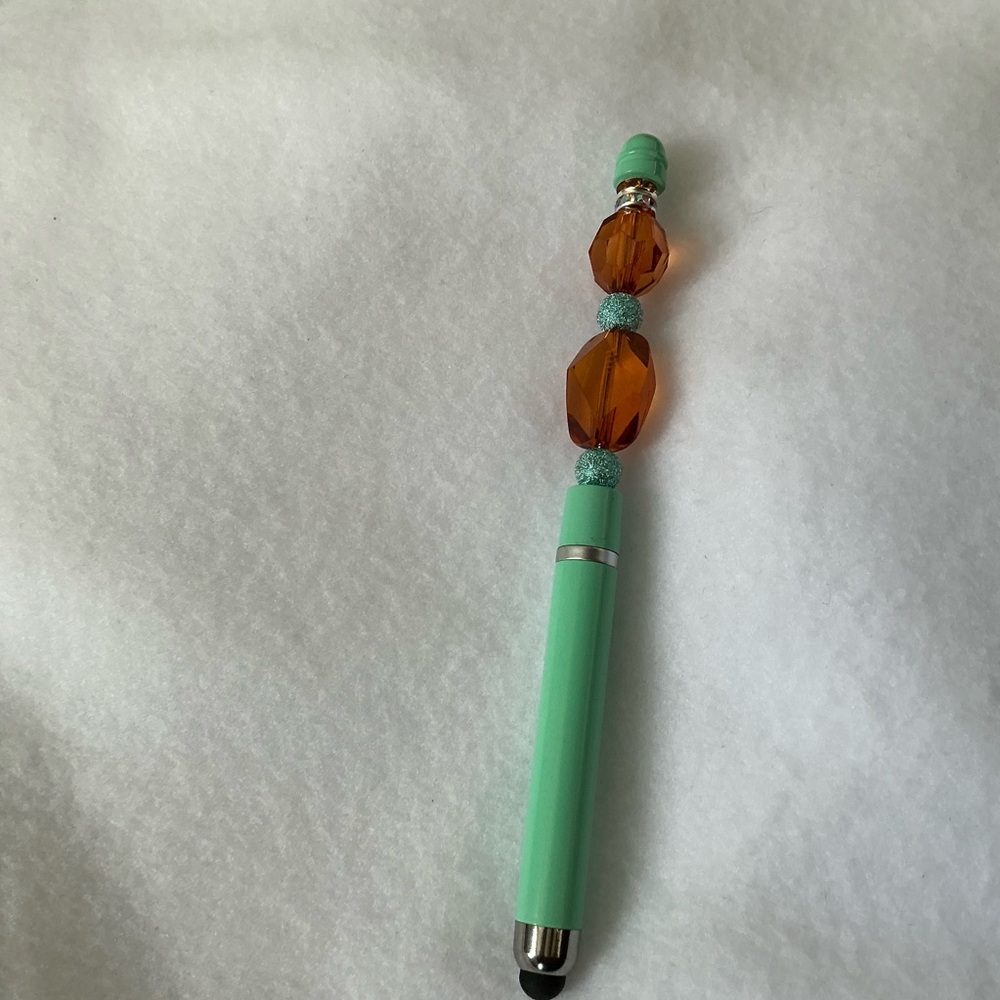 Stylus beaded pen .